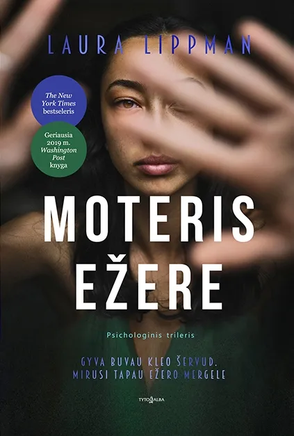 Moteris ežere