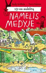 13-os aukštų namelis medyje
