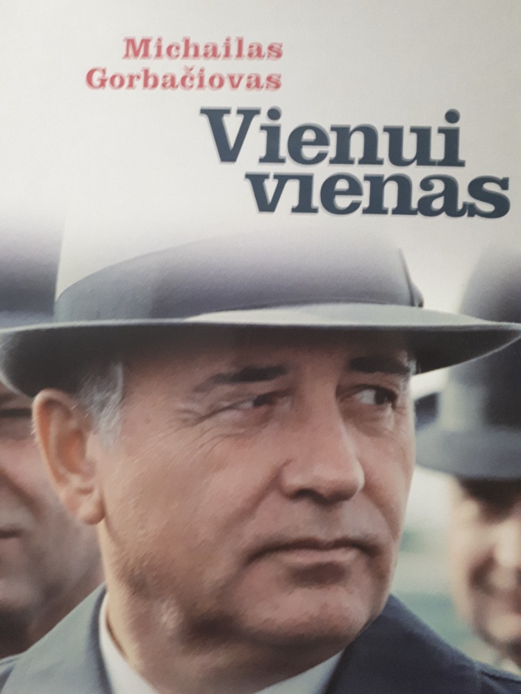 Vienui vienas