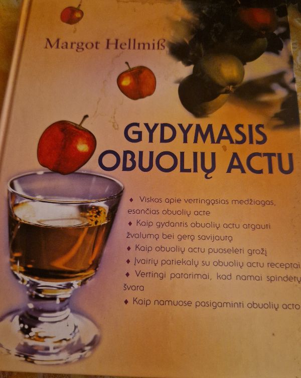 Gydymas obuolių actu