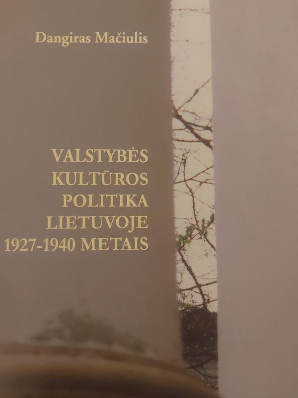 Valstybės kultūros politika Lietuvoje 1927-1940 metais