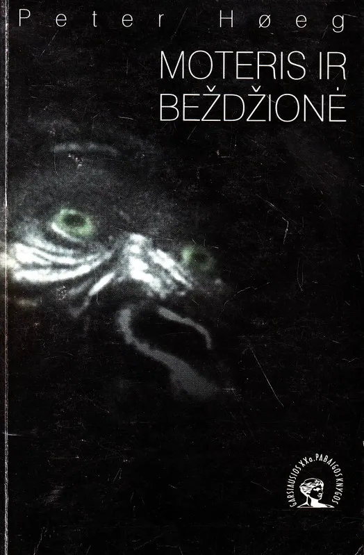 Moteris ir beždžionė