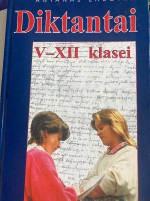 Diktantai V-XII klasei