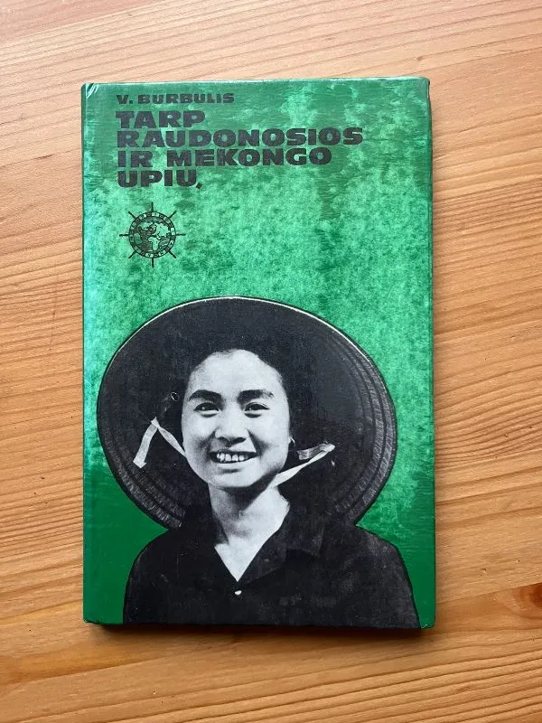 Tarp Raudonosios ir Mekongo upių