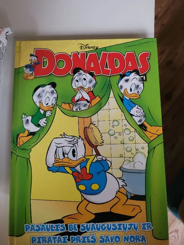 donaldas ir kiti pasaulis be suaugusiuju ir piratai prieš savo nora