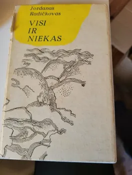 Visi ir niekas
