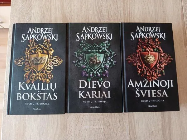 Kvailių bokštas. Dievo kariai. Amžinoji šviesa. Husitų trilogija