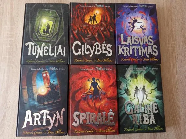 Tuneliai, Gilybės, Laisvas kritimas, Artyn, Spiralė, Galinė riba