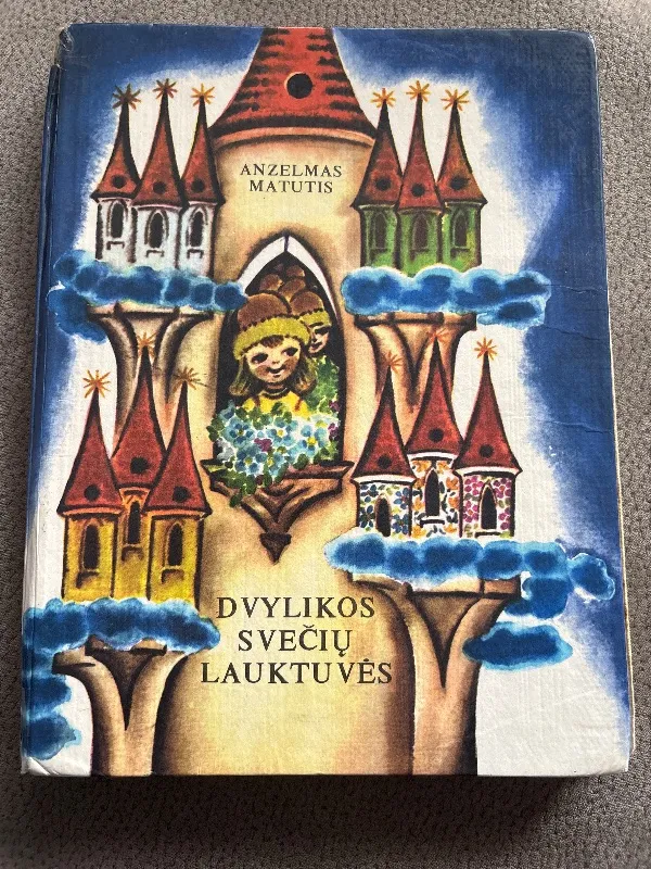 Dvylikos svečių lauktuvės