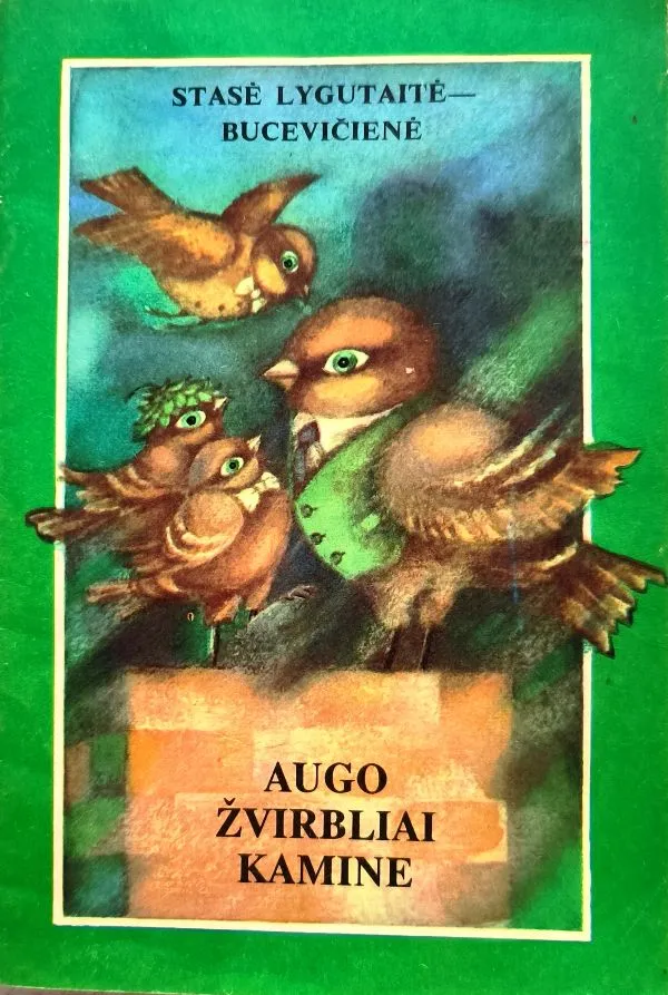 Augo žvirbliai kamine
