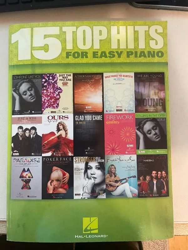15 Top Hits for Easy Piano (natos)