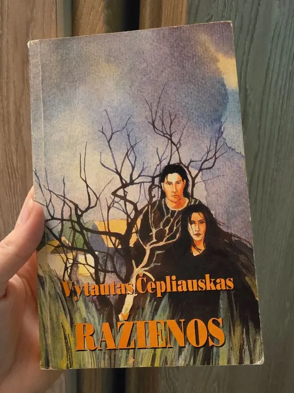 Ražienos 3 knyga