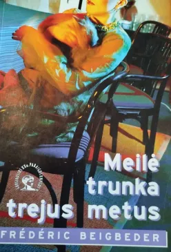 Meilė trunka trejus metus