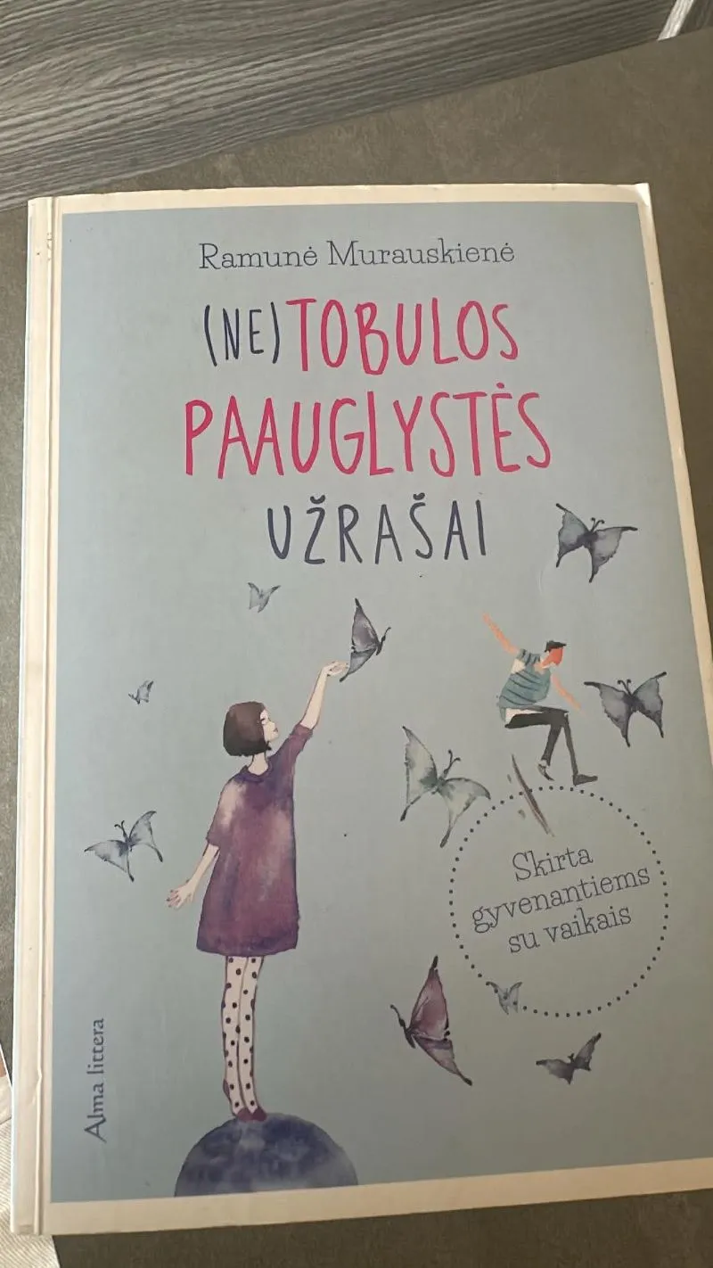 (Ne)tobulos paauglystės užrašai