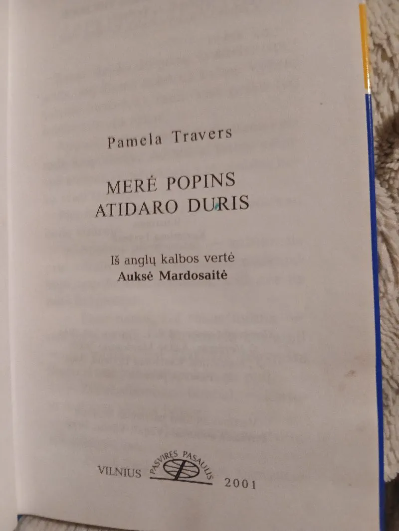 Merė Popins atidaro duris