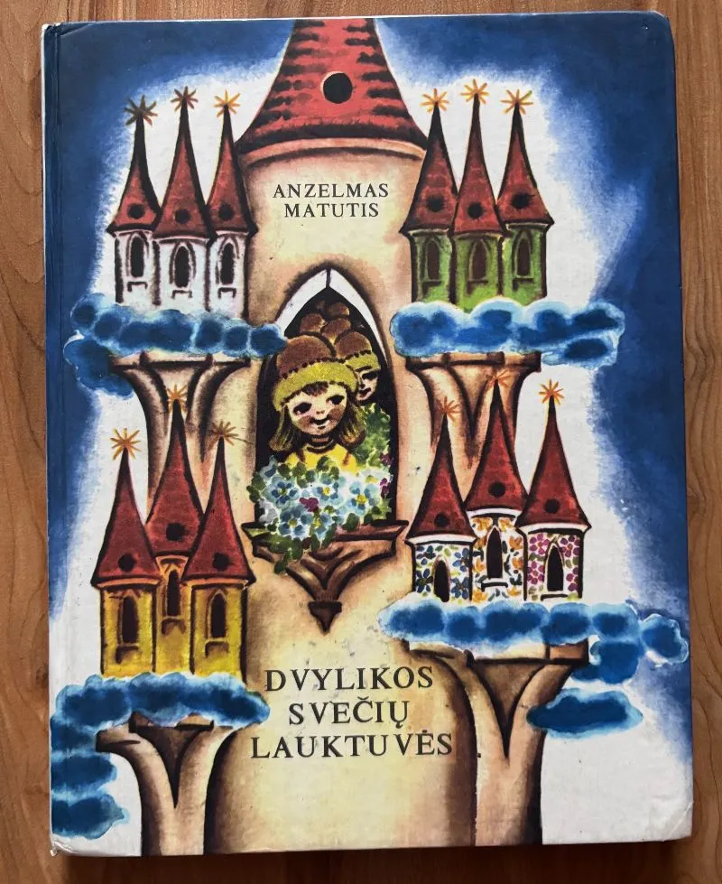 Dvylikos svečių lauktuvės